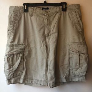 St. John’s bay cargo khaki shorts size 38